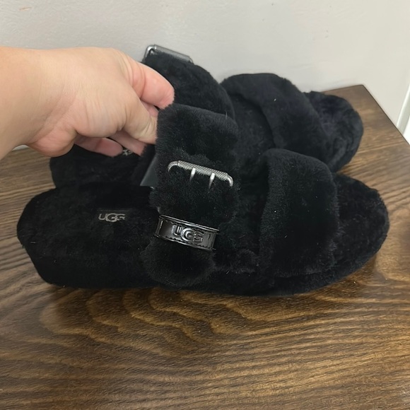 Ugg Fuzz Yeah Black Sandals - Picture 1 of 7
